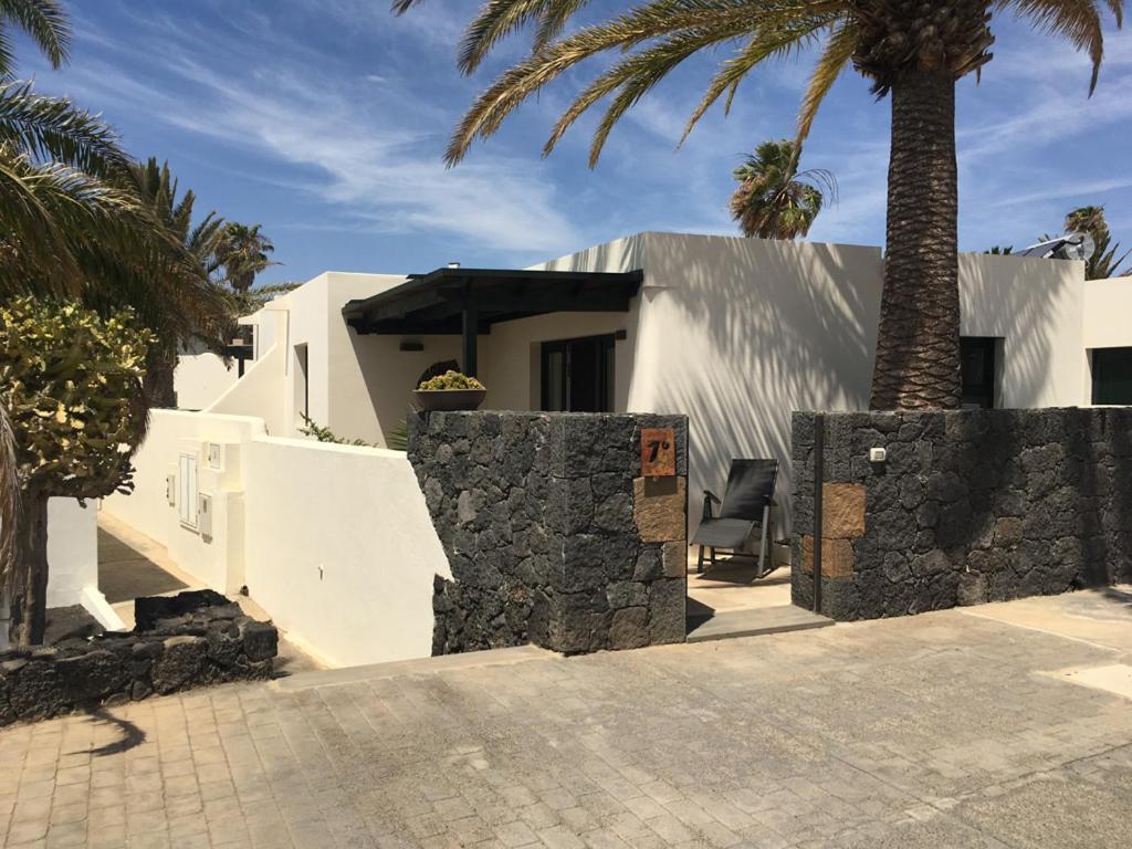 Bungalow Lido-Playa Roca Residence With Sea Front Access - Free Ac - Wifi Costa Teguise Buitenkant foto