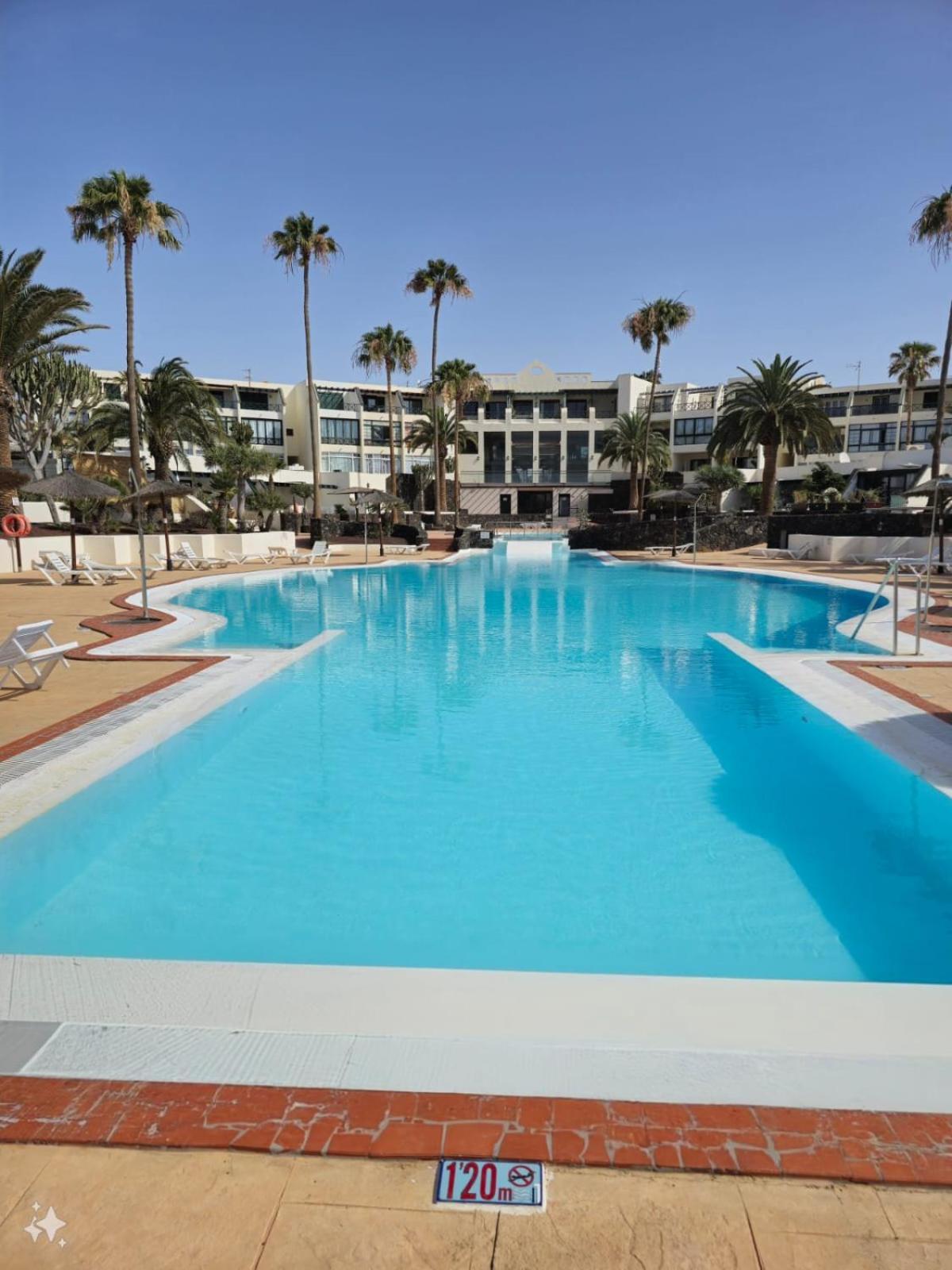 Bungalow Lido-Playa Roca Residence With Sea Front Access - Free Ac - Wifi Costa Teguise Buitenkant foto